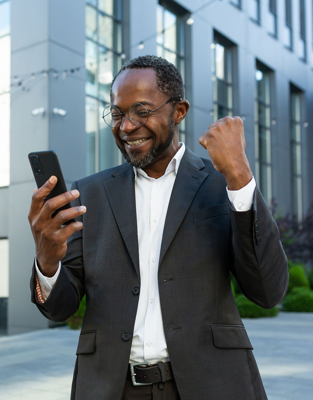 customer-excited-reward Customer excited Kasasa reward